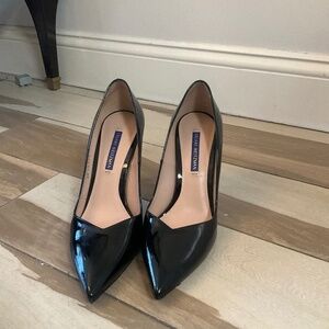 Stuart weitzman size 7 pump worn once!